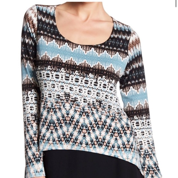 Karen Kane Tops - Karen Kane Long Sleeve Top with Liner
